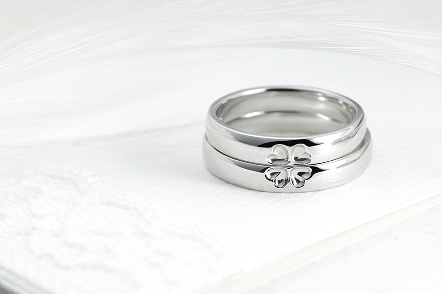 結婚指輪 - クローバードーム