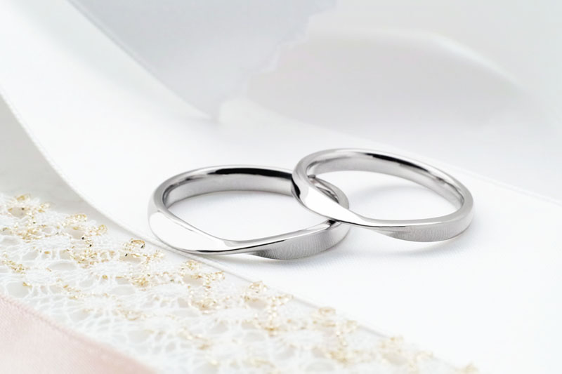 結婚指輪 - メビウス
