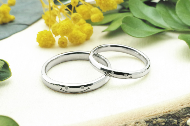結婚指輪 - スマイル